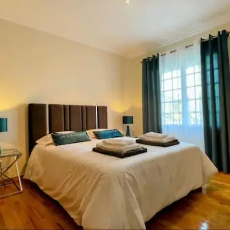 Urban Park House בית נופש Fajã de Baixo